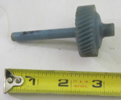 1965 凯迪拉克变速器速度计齿轮 38 牙一些磨损二手原产地 65 — 第 1/3 张图片