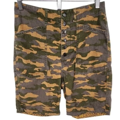 Bermudas BDG Camufladas Tiro Alto Longline Puño Leopardo Verde Gris Tostado 25 Foto 1 de 4