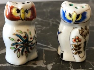 Mystery 2 x adorable miniature Owls hand painted.. Rare - Picture 1 of 9