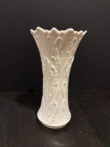 Lenox Woodland Acanthus Leaf Porcelain Vase 8 1/2” H Scalloped Top MINT - Picture 1 of 6