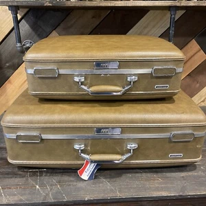 Vintage American Tourister  Escort 2 Peice Matched Luggage w/ Combo for Locks. - Picture 1 of 12
