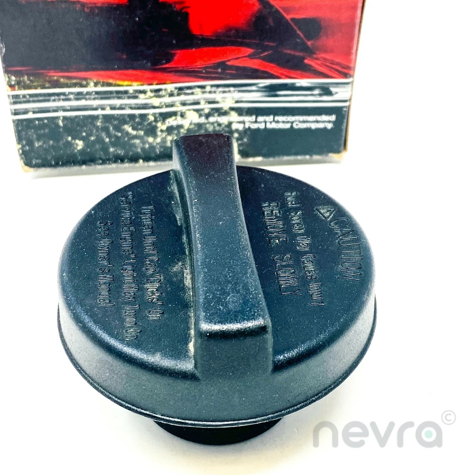 Оригинальная крышка топливного бака Ford AC3Z-9030-A Motorcraft FC-1079 от оригинального производителя - Изображение 1 из 4