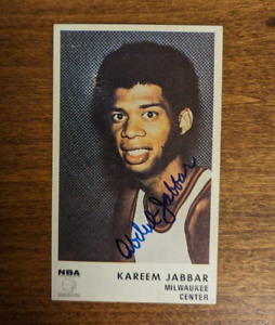Kareem Abdul-Jabbar 1972 Icee Bear autographed basketball card auto HOF rare