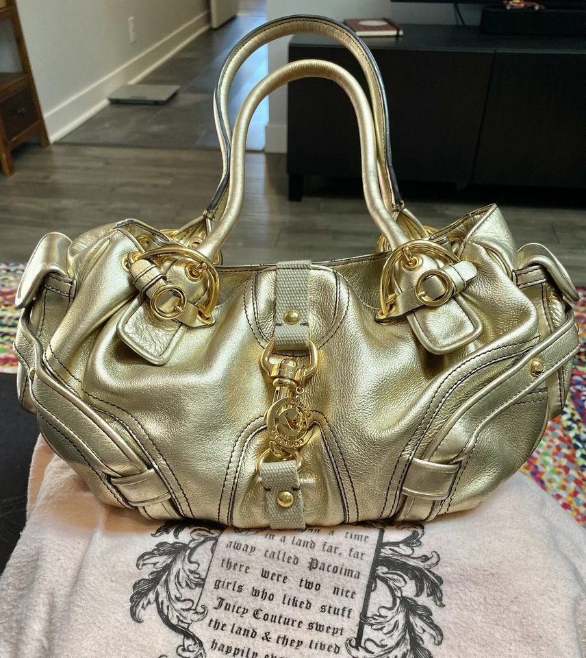 Juicy Couture Vint. Bolso Cartera L Cuero Dorado con Plumero y Dije EXCELENTE + ¡Estado! Foto 1 de 4