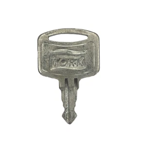 Tork Dispenser DK1100 Key Towel & Soap Dispenser Key - Picture 1 of 2
