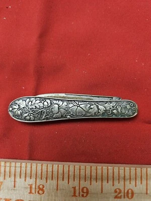 Navaja de Bolsillo Antigua Estética Floral Vid Falta Hoja Secundaria Foto 1 de 4