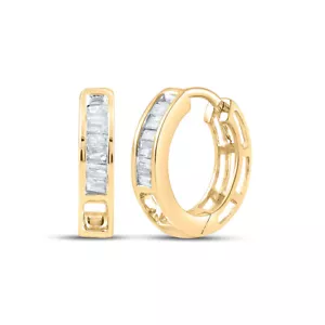 Pendientes de aro huggiette de diamantes baguette de oro amarillo de 10 quilates 1/6 cttw - Imagen 1 de 1