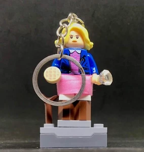 LEGO KEYCHAIN KEYRING ONCE STRANGERS THING + LOVELY BOX THE GIFT ๐ PIGMALION - Picture 1 of 7