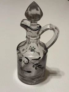VINTAGE GLASS VINEGAR BOTTLE / CRUET WITH STOPPER 6 X 2 1/4 - Picture 1 of 9