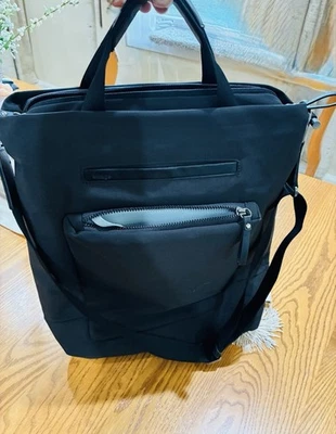 Bolsa para laptop eBags Belcourt Upward Carryall preta - Imagem 1 de 4