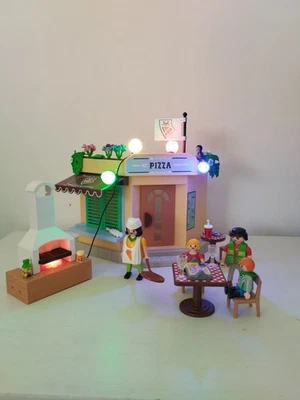 Playmobil Pizzeria Avec Four À Pizza Lumineux Et Guirlande Lumineuse  - Photo 1/4