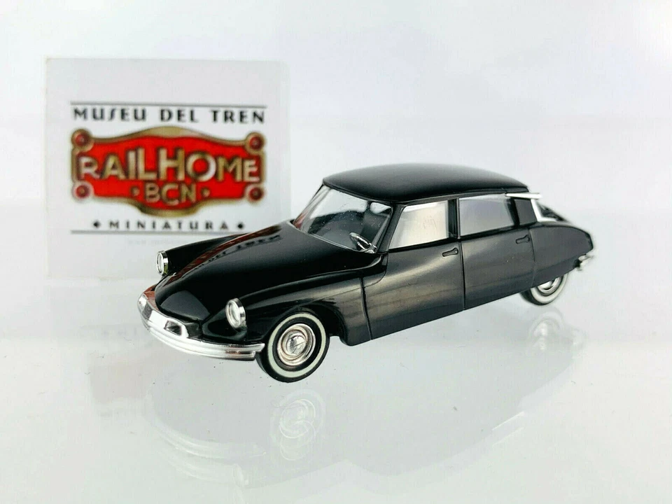 17.- BUSCH H0 - CITROËN DS 19 NERO - MODELLO DA VETRINA - SENZA SCATOLA... - Immagine 1 di 1
