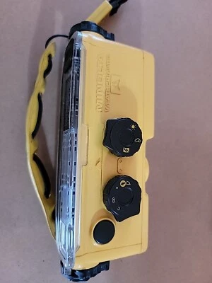Vintage Minolta Weathermatic A Underwater Camera With Built-in Flash 🌟. - Image 1 of 4