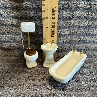 MINIATURE DOLLHOUSE BATHROOM SET Bathtub Toilet, And Sink - Image 1 of 4