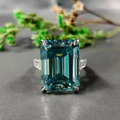 15.20 Cts Emerald Cut Treated Blue Diamond Ring 925 Silver With Certificate - Image 1 of 4