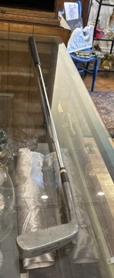 Vintage MacGregor Jack Nicklaus VIP Golf Putter  (RH) 35" - Image 1 of 4