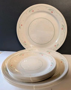 10 PLATOS DE ENSALADA CORELLE CORNING CALICO ROSA 10,25 + ROSA FLORAL de colección - Imagen 1 de 3