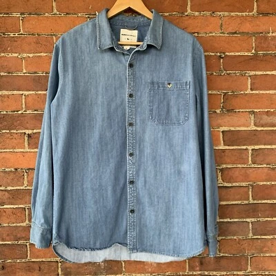 Modern Amusement Men's Long Sleeve Blue Denim Button-Up Jean Shirt Size Large - Image 1 of 4