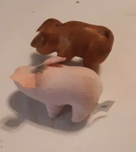 Cerdo de madera tallado a mano firmado con cerdo bebé rosa de McDonalds - Imagen 1 de 12