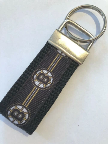 BOSTON BRUINS MINI KEY FOB, Black Gold Ribbon BACKPACK DANGLE ZIPPER PULL NHL Cover