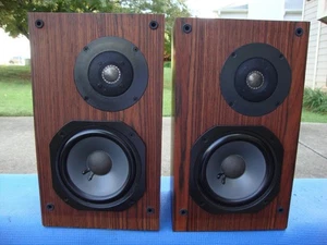 Impresionantes altavoces de estantería bidireccionales JBL L20t3 - clásicos reacondicionados - Imagen 1 de 14