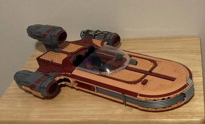 LEGO Star Wars 75341 Luke Skywalker’s Landspeeder Ultimate Collector Series 99% - Image 1 of 4