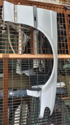 99 00 01 BMW 740IL GUARDABARROS DERECHO 4 PUERTAS, PLATEADO Foto 1 de 4