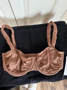 Venus Swimsuit Metallic Two Piece 34DDD and Medium Bottom - Picture 1 of 4