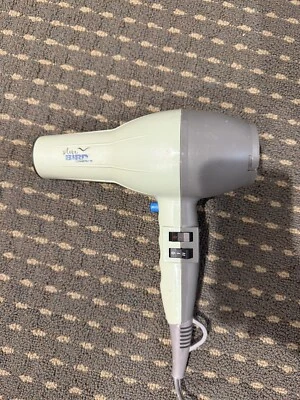 Secador de pelo profesional Conair Pro Silver Bird - gris con accesorios Foto 1 de 4