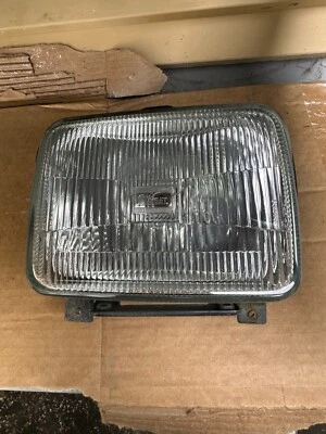 1985 Suzuki gs700e headlight assembly - Image 1 of 4