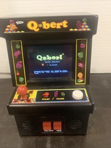 QBert Mini Arcade (04) | Arcade Classics | Tested & Working | 2016 Columbia - Picture 1 of 16