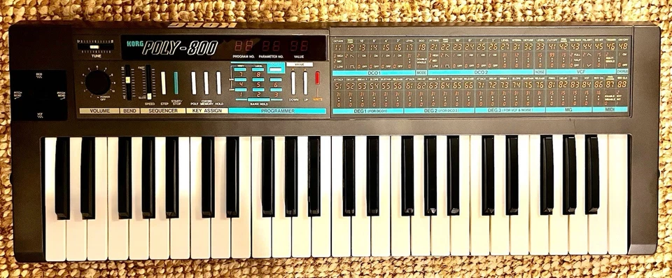 Korg Poly-800 Programmable Analogue Synthesizer Keyboard W/ Original Softcase - Image 1 of 4
