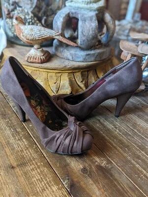 Rocket Dog Women's Pump Sz 9M Shimmer Brown High Heels EUC C24913475 Floral  - Image 1 of 4