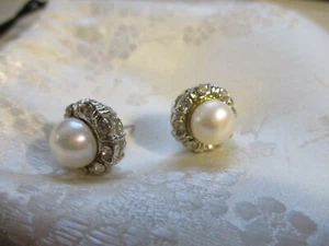 Vtg STUD EARRINGS PIERCED SILVER TONE  Rhinestone and Faux Pearl EUC - Picture 1 of 10