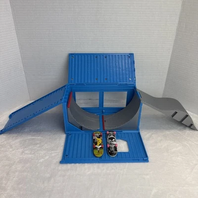 Transforming Sk8 Container Pro Fingerboard Modular Skatepark by Tech Deck - Image 1 of 4