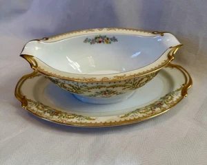 Noritake NANETTE GRAVY SAUCE BOAT with Attached Underplate (Japan) - Picture 1 of 5