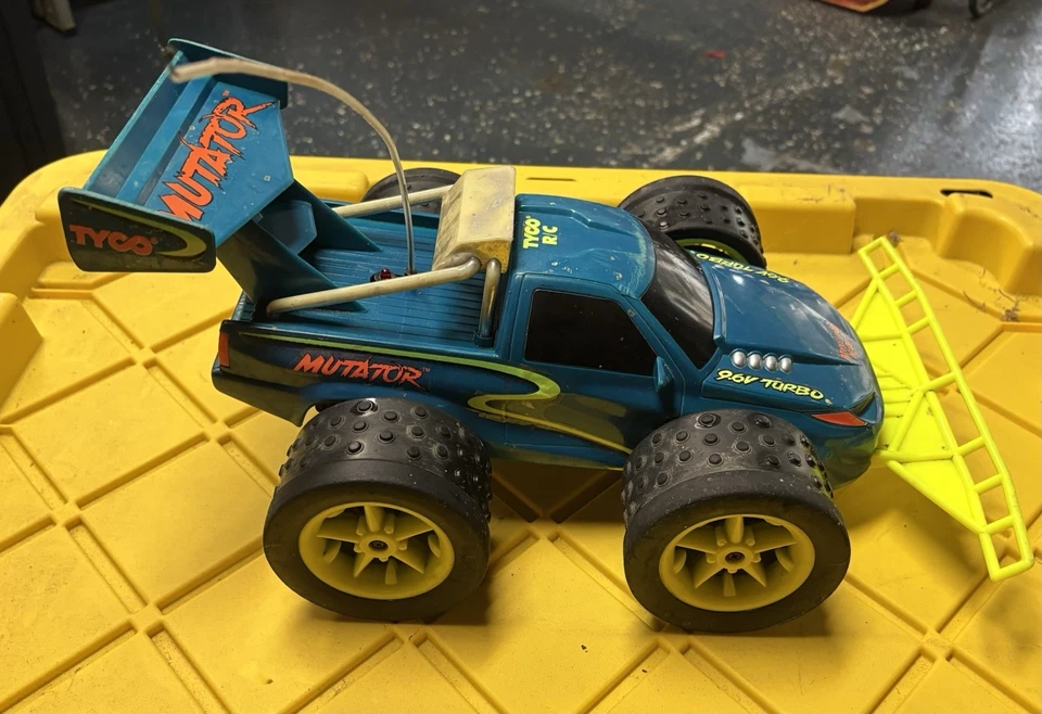 TYCO RC Mutator 9.6V Radio Controlled 4x4 Truck Untested No Remote Or Battery - Image 1 of 4