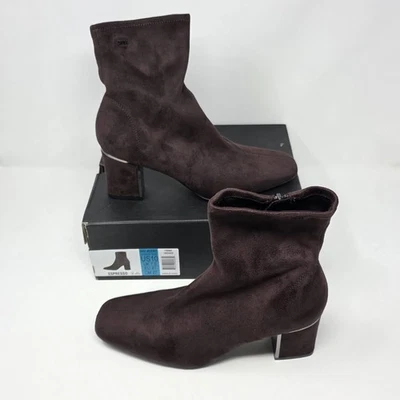 Bota DKNY Salto Cavale Macia Micro Camurça Acabamento Espelho Salto Espresso Tamanho 10 - Imagem 1 de 4