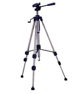 Vivitar VPT-1200 Deluxe Tripod - Quick Release / Pan /Tilt - FREE USA SHIPPING - Picture 1 of 4