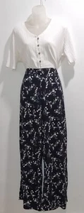 womens pants Sz14.Relaxed wide leg.Elastic waist. Lounge style. Cool viscose. - Picture 1 of 5