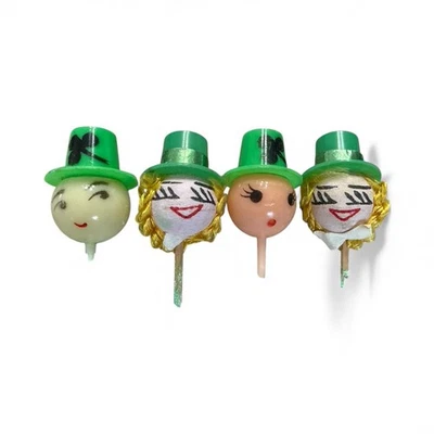 LOTE de 4 selecciones vintage de cupcakes de duende irlandés de tela de plástico de los años 60 Foto 1 de 2