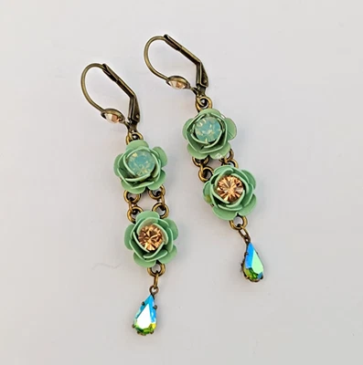 Pendientes Michal Negrin Verde Pastel Vintage Renacimiento Victoriano Largo Iridiscente Foto 1 de 4