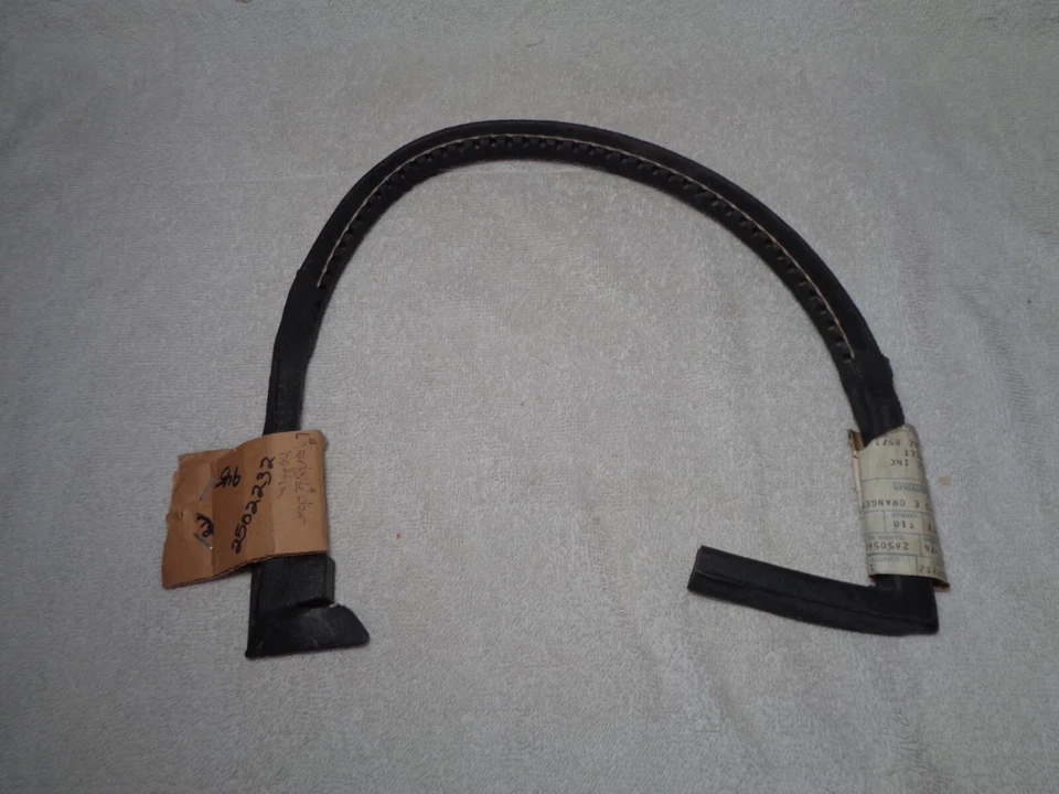 Nuevo de Lote Antiguo Mopar 1963-71 Dodge A-100 Puerta de Carga Inferior Izquierda Tira de Clima Foto 1 de 1