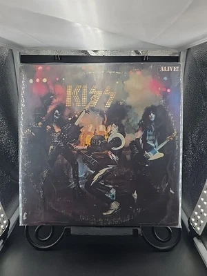 KISS Alive! 1976 2LP Gatefold Casablanca NBLP 7020-1 SM Repress VG+/G+ - Image 1 of 4