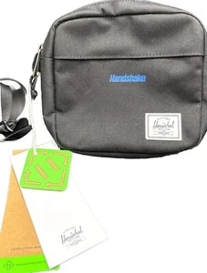 Neu mit Etikett Herschel Supply Co. klassische Umhängetasche schwarz Reise Handshake leicht - Bild 1 von 5