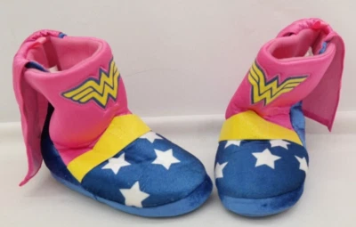Wonder Woman Girls Boot Slippers w/ Cape Backs Size XL 11/12    TF - Image 1 of 4