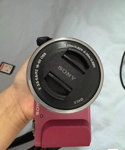 Sony NEX - 3N – Max 4fps Continuous Shooting, Capture Dynamic Moments - Picture 1 of 5