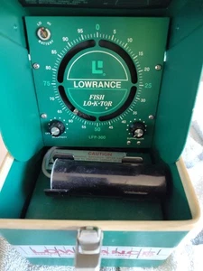 Lowrance FISH LO-K-TOR Depth Finder LFP-300 Fish Finder Needs Battery Works - Picture 1 of 8
