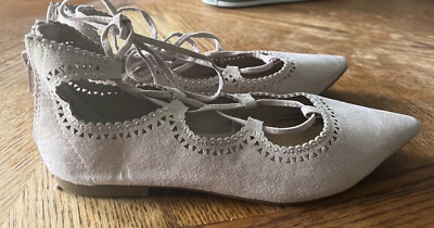 Express Shoes Pink Faux Suede Pointed-Toe Flats  Size7 - Image 1 of 4