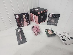 Demon Slayer LookSee Mystery Geschenkbox | inkl. 5 Sammlerstücke | Tanjiro Kamado - Bild 1 von 5